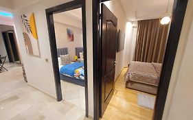 Luxury Downtown Apartment Of 80M2 In Front Of Hassan 2 Mosque And Sea From Family , Pour Famille , Interdit Couples Araabic Non Marie, Forbidden Unmarried Araabic Couples Basement Car Park